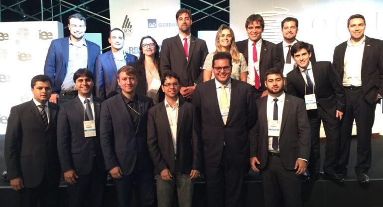 Diretores do Grupo IDEIAS participam de evento do IEE