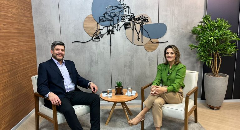 Entrevista Programa Em Destaque Record News ES