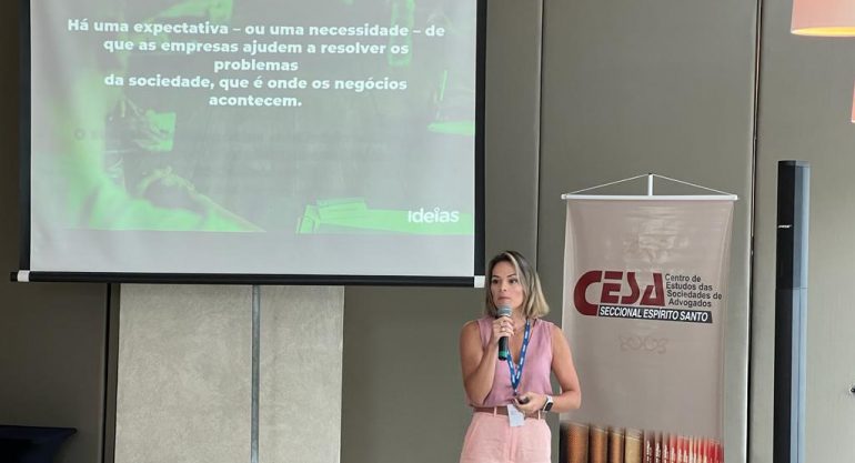 Diretora do Ideias em palestra sobre ESG no CESA
