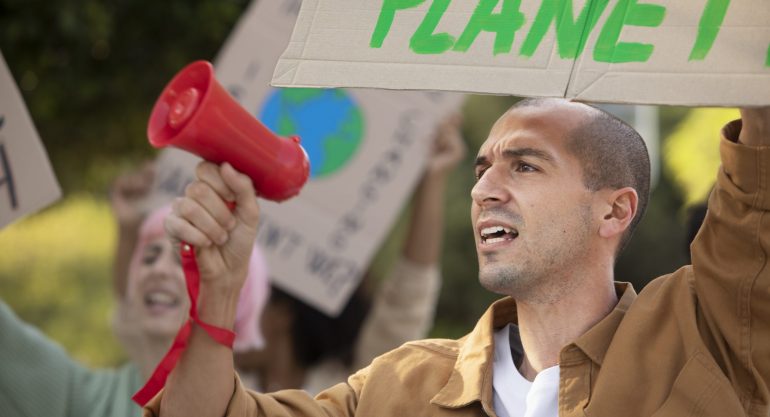 Mais de 200 entidades pedem reforma urgente nas negociações climáticas da ONU antes da COP30
