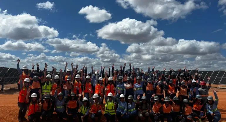 Mulheres transformam o setor de energia solar e abrem caminhos para um futuro mais inclusivo
